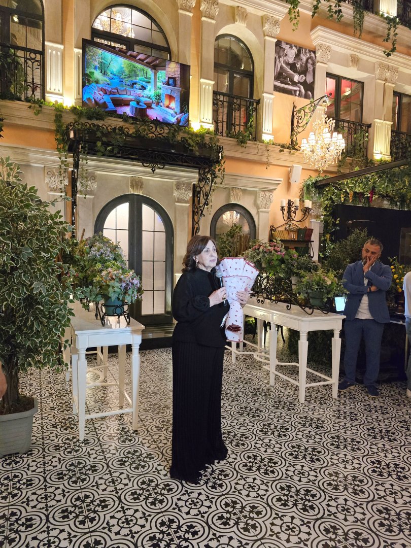 Юбилей Лалы Аббасовой: Мир женщины - история жизни, рассказанная сердцем (ФОТО)