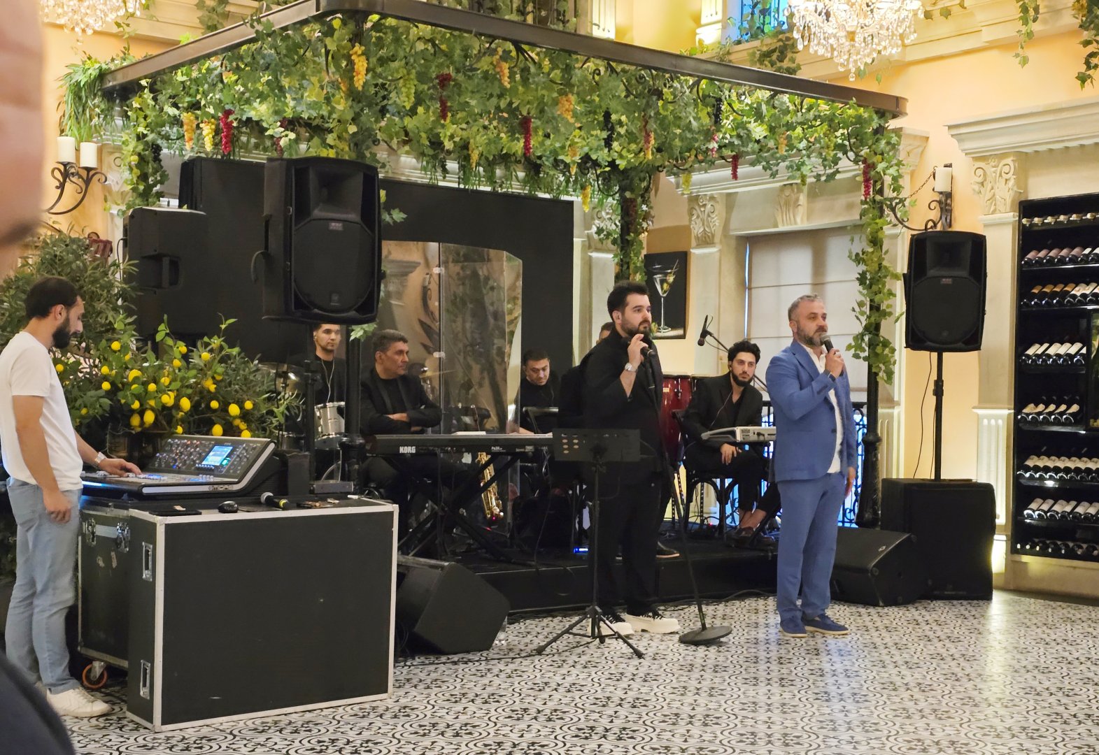 Юбилей Лалы Аббасовой: Мир женщины - история жизни, рассказанная сердцем (ФОТО)