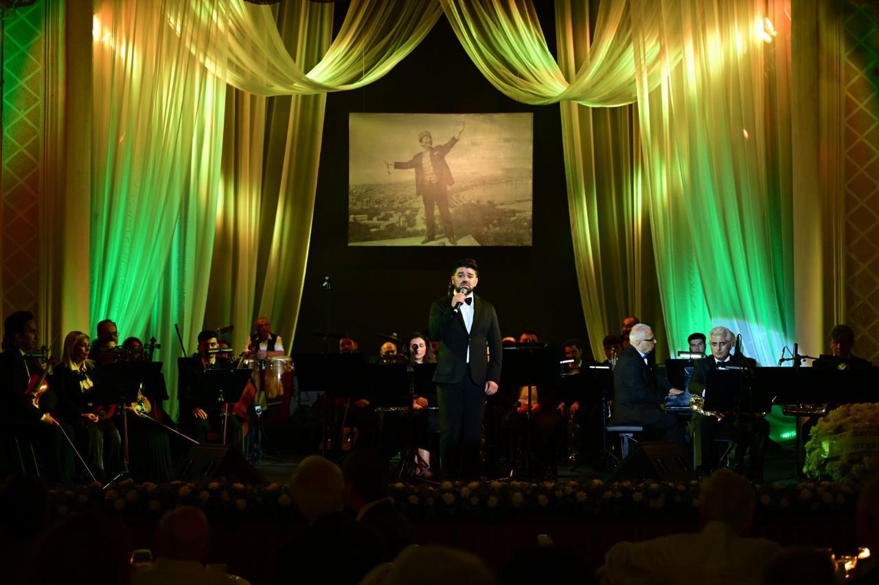 В Баку открыт мемориальный кабинет легендарного Рашида Бейбутова, представлена концертная программа (ФОТО)