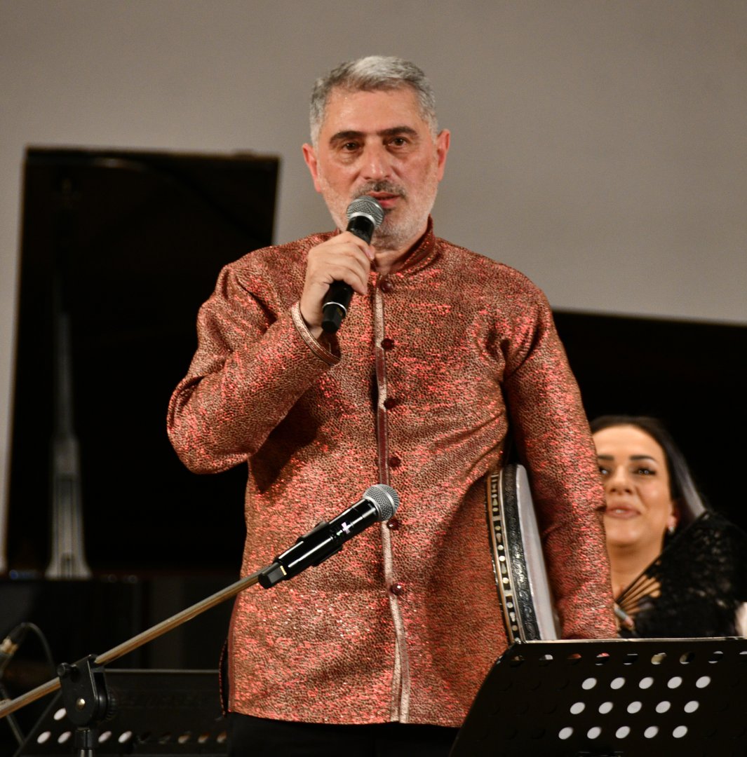 Концерт народного артиста Азербайджана Тейюба Асланова "С друзьями вместе..." в ритме национальной самобытности (ФОТО)