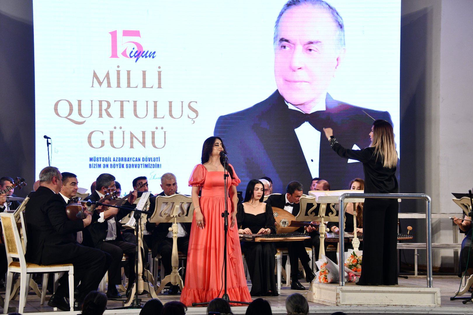 В Баку состоялся торжественный концерт, посвящённый Дню национального спасения (ФОТО)