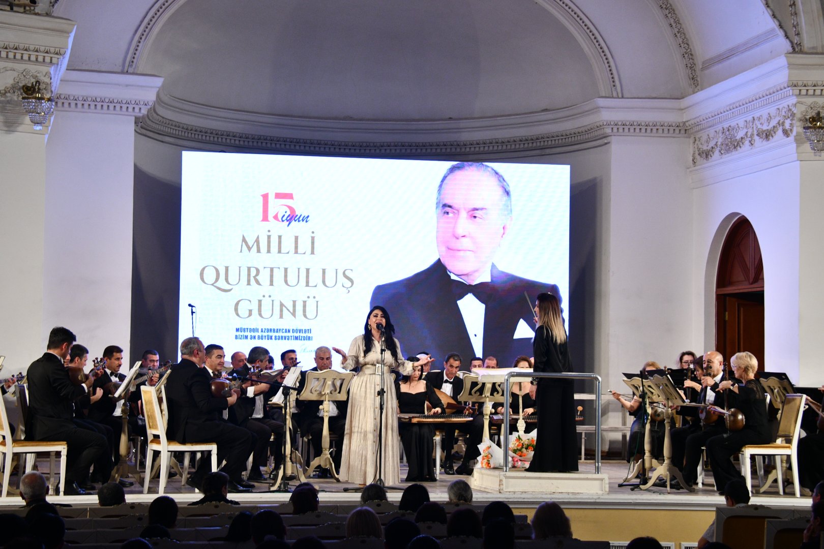 В Баку состоялся торжественный концерт, посвящённый Дню национального спасения (ФОТО)