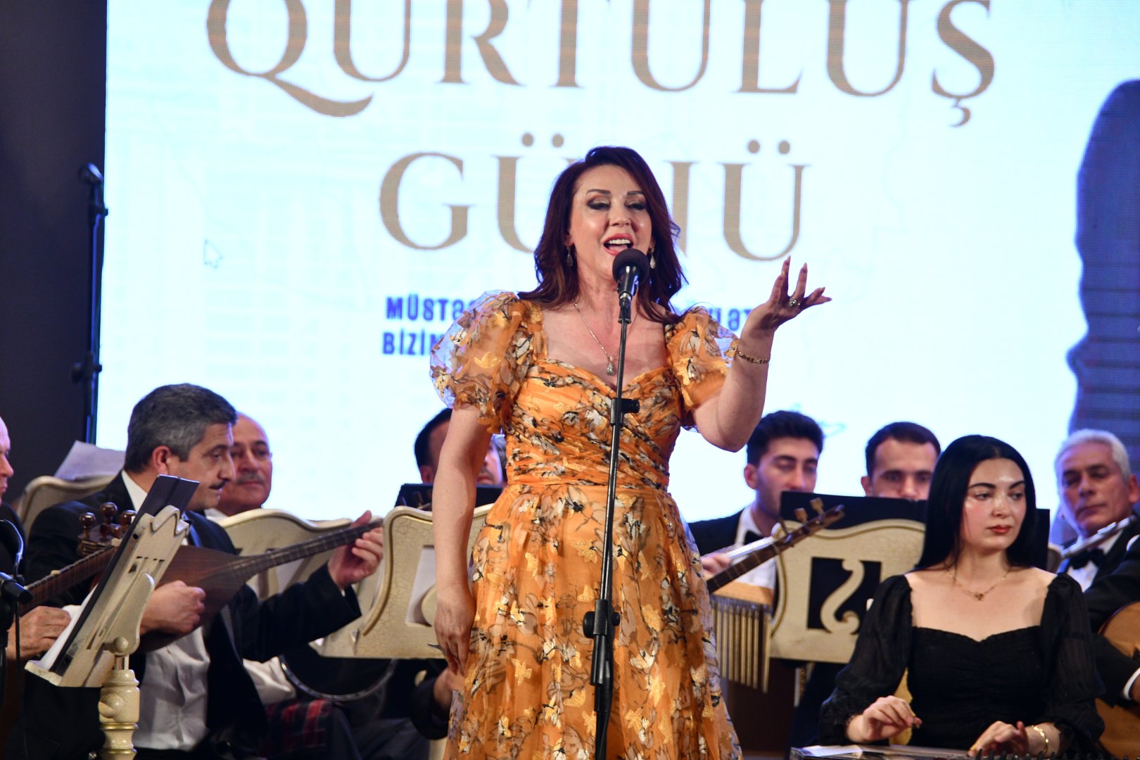 В Баку состоялся торжественный концерт, посвящённый Дню национального спасения (ФОТО)