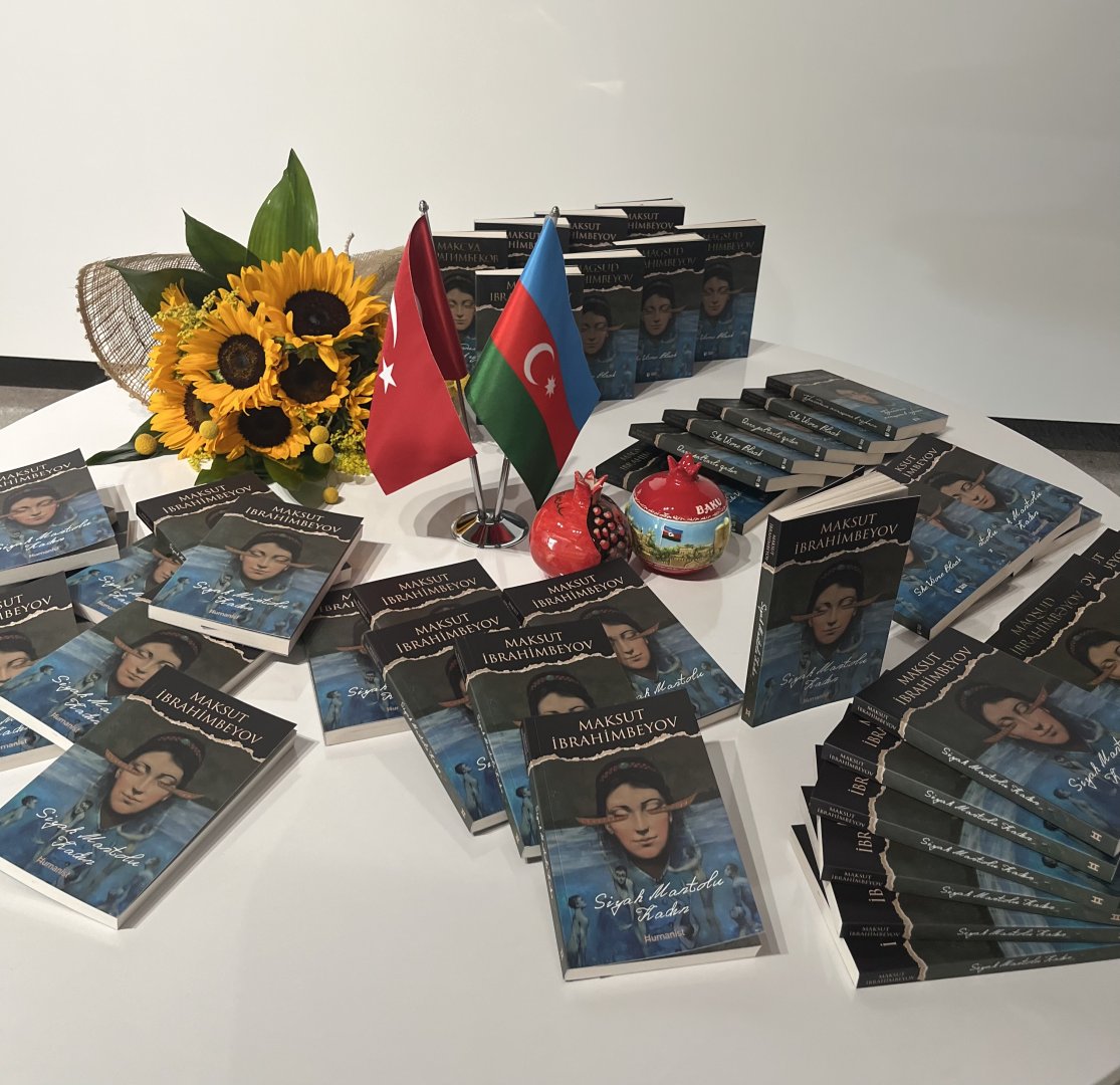 В Стамбуле презентован роман Максуда Ибрагимбекова "Приходила женщина в черном" на турецком языке (ФОТО)