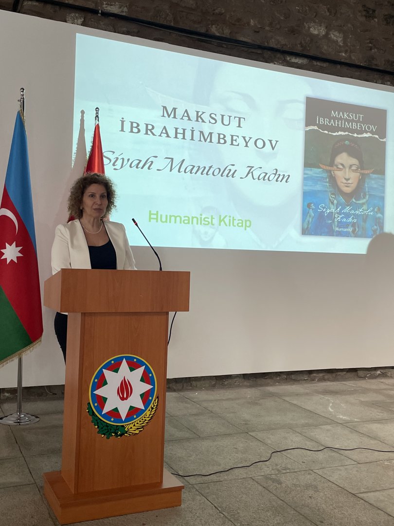 В Стамбуле презентован роман Максуда Ибрагимбекова "Приходила женщина в черном" на турецком языке (ФОТО)