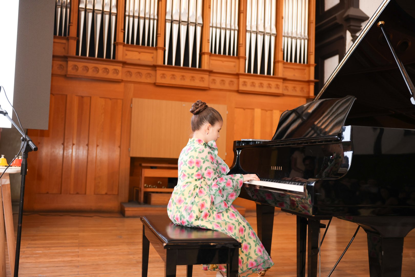 Акустическая палитра Баку - колокольчики, фортепиано, вокал (ФОТО)