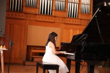 Акустическая палитра Баку - колокольчики, фортепиано, вокал (ФОТО)