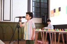 Акустическая палитра Баку - колокольчики, фортепиано, вокал (ФОТО)