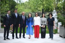 Французские пенсионеры в ритме диксиленда на презентации культурного наследия Азербайджана в Париже (ВИДЕО, ФОТО)