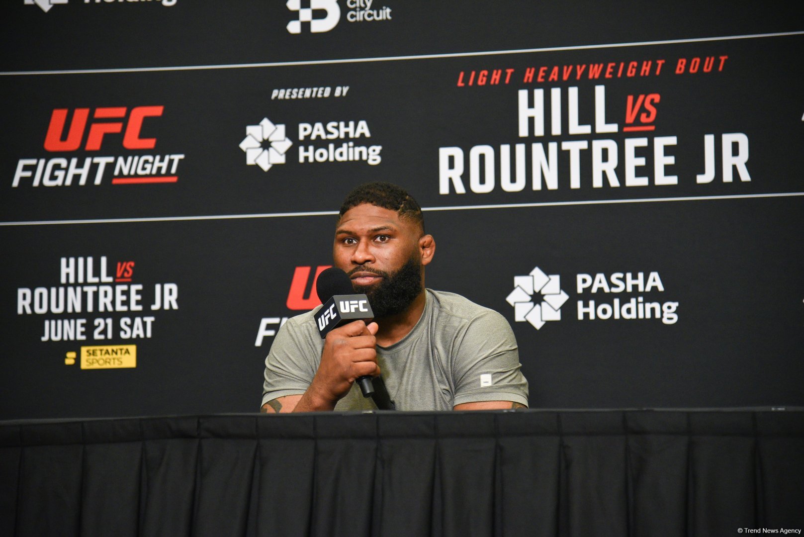 Бой с моим соперником откладывался дважды, но наконец состоится в Баку - американский боец UFC Кертис Блейдс