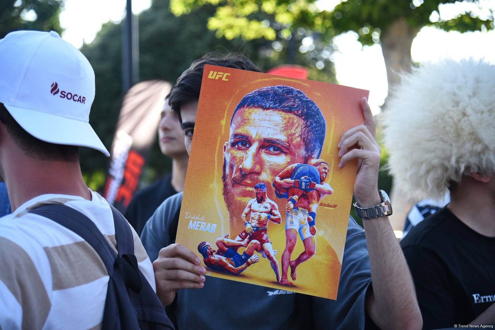 UFC на берегу Каспия: бойцы провели открытую тренировку в сердце Баку (ФОТО)