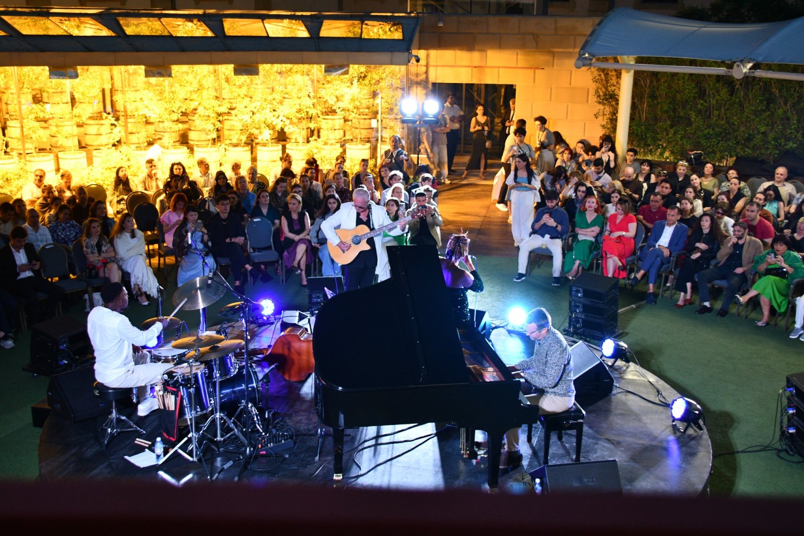 Особо признание француженки к Азербайджану – под блеском света, клавиш и джаза Baku Piano Festival 2025 (ФОТО)