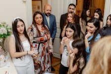 В Центре творчества Максуда Ибрагимбекова состоялось открытие выставки «Волшебный мир Зейнаб» (ФОТО)