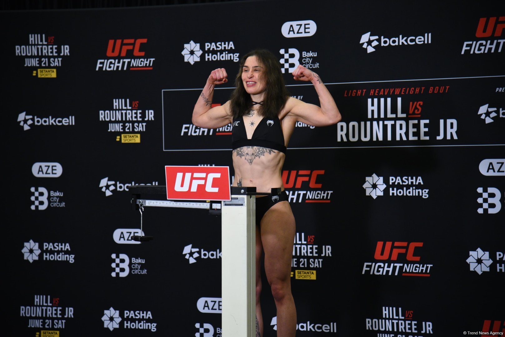 В Баку состоялась официальная церемония взвешивания участников UFC Fight Night (ФОТО)