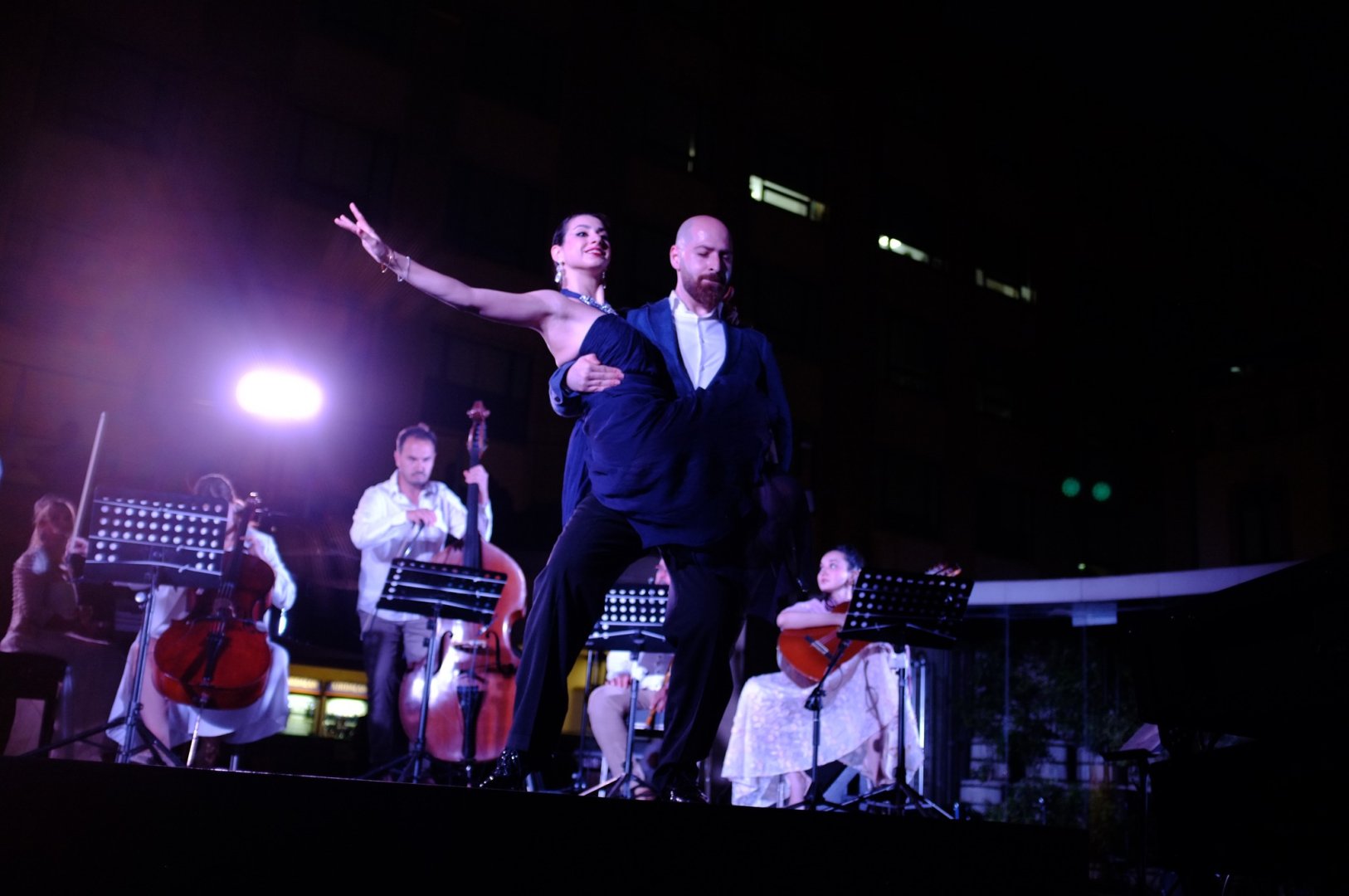 Чувственное танго под звездами Баку зажгло огонь в сердцах (ВИДЕО, ФОТО)