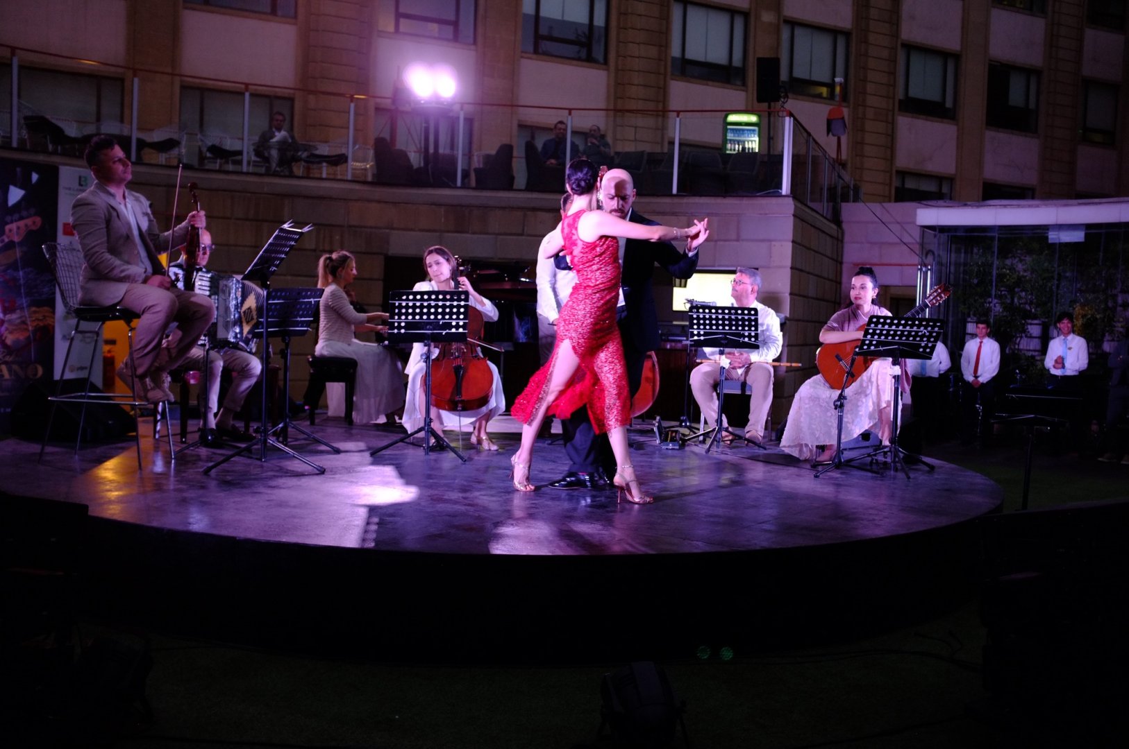 Чувственное танго под звездами Баку зажгло огонь в сердцах (ВИДЕО, ФОТО)