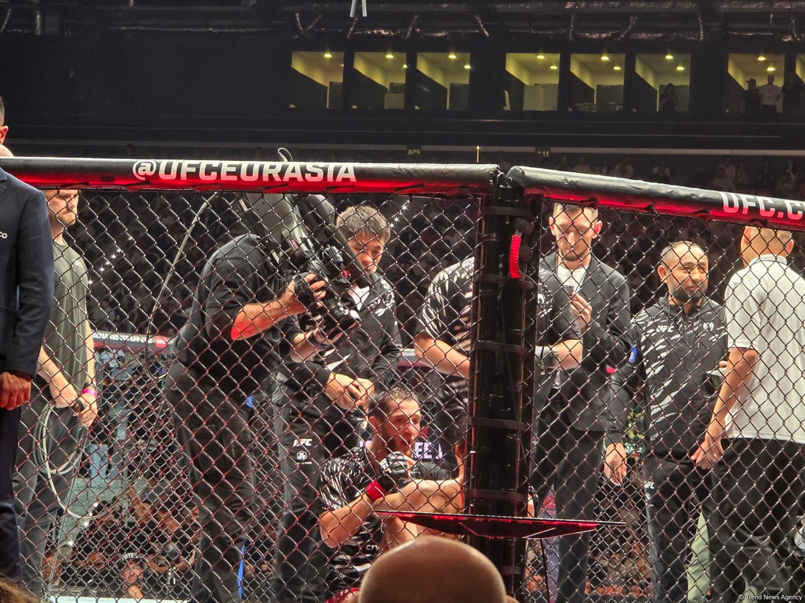 В Баку состоялось одно из самых зрелищных спортивных событий года UFC Fight Night (ФОТО)