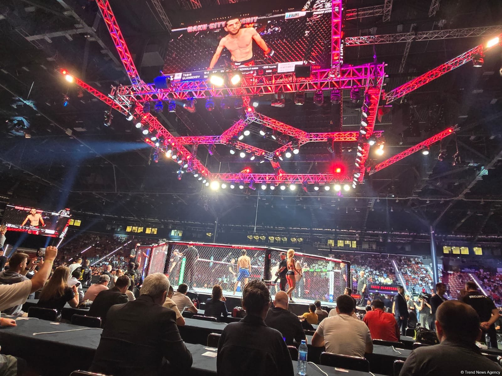 В Баку состоялось одно из самых зрелищных спортивных событий года UFC Fight Night (ФОТО)
