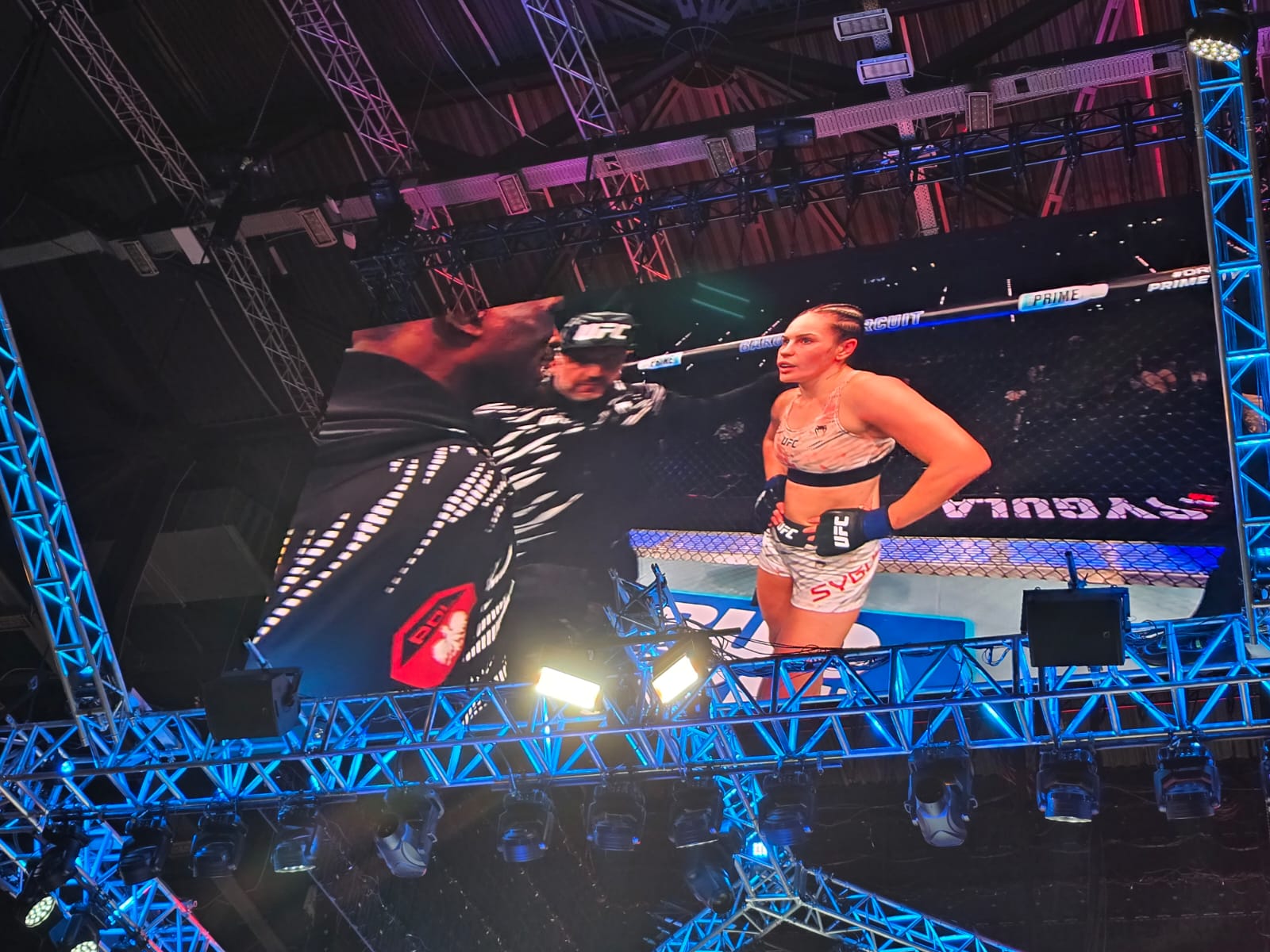 UFC Fight Night: Определилась победительница предварительного карда в полулегком  весе между бойцами из России и Польши (ФОТО)