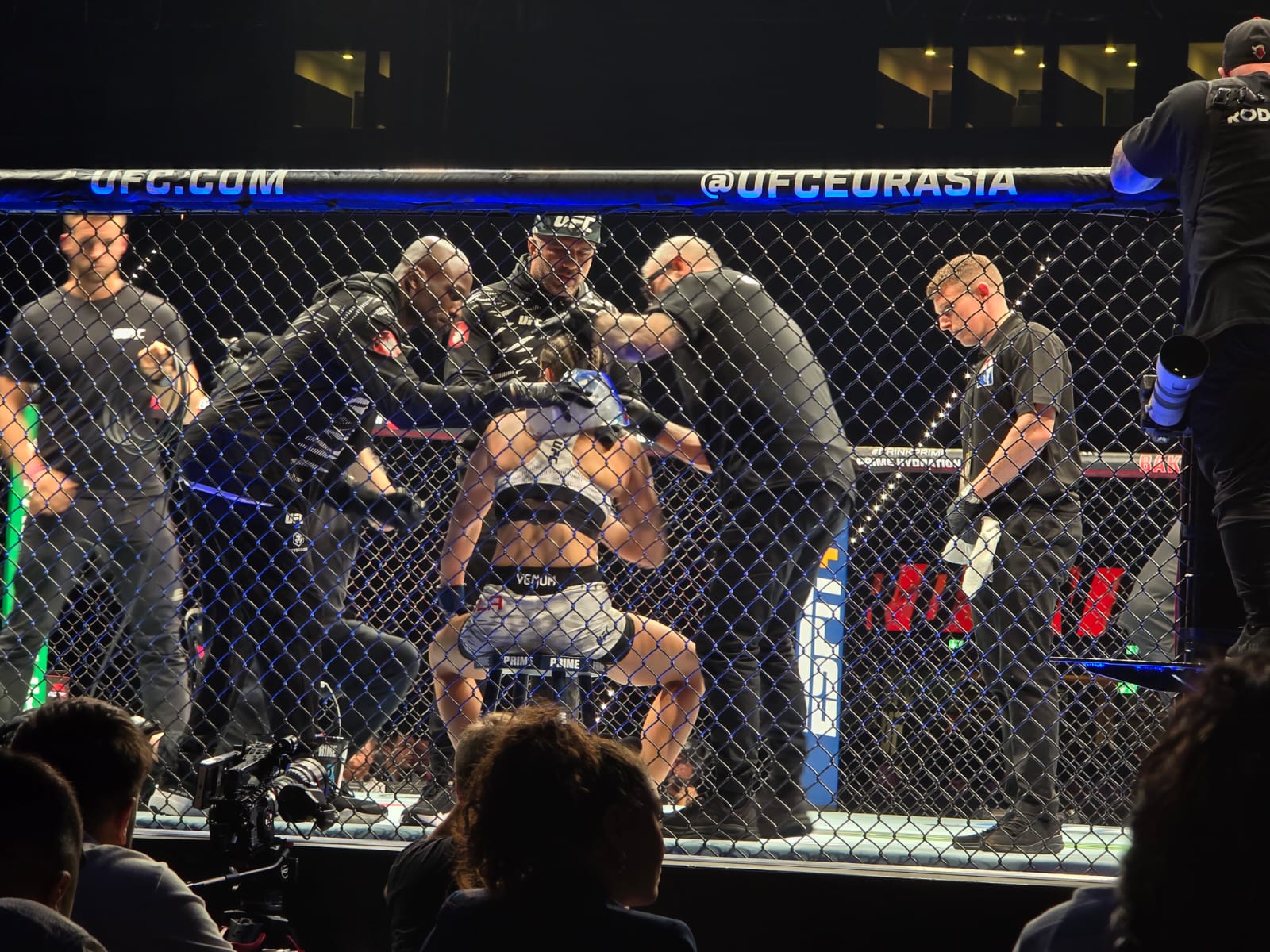 UFC Fight Night: Определилась победительница предварительного карда в полулегком  весе между бойцами из России и Польши (ФОТО)