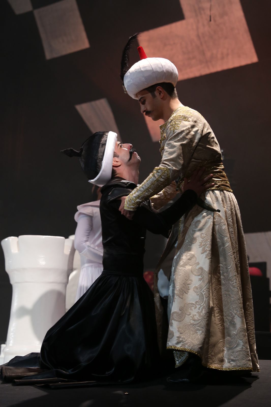 Блестящая премьера "Повествование о Шахе Аббасе" - одном из величайших правителей Сефевидской империи (ФОТО)