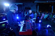 Поток эмоций с виртуозом Шаином Новрасли под открытым небом Баку - магия джаза и импровизаций (ВИДЕО, ФОТО)