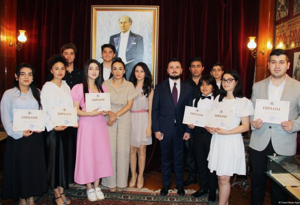 Вокальная школа Бюльбюля объявляет приём студентов