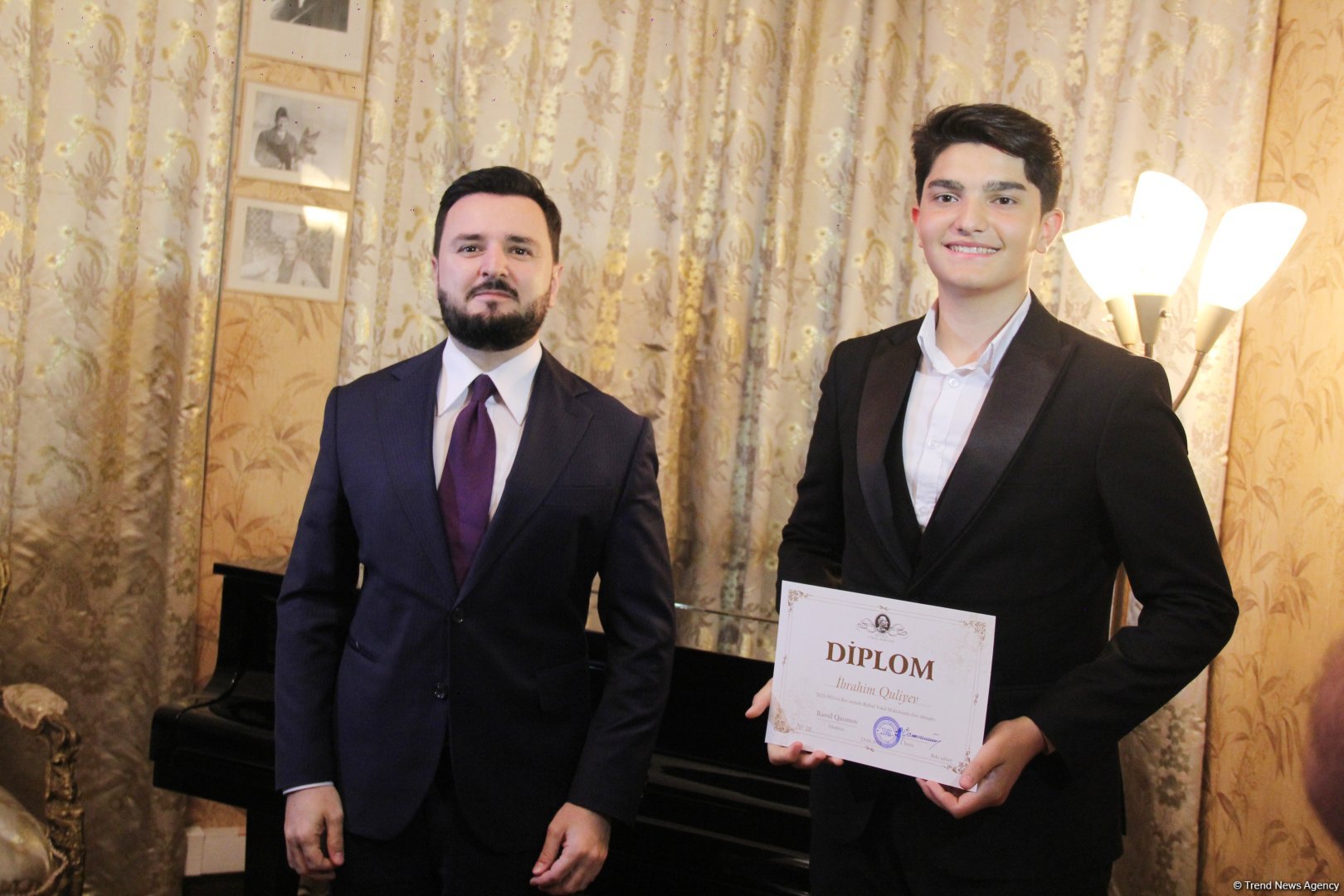 Состоялся первый выпуск Вокальной школы Бюльбюля под руководством Рамиля Гасымова (ФОТО)