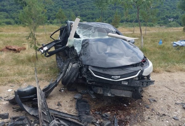 На дороге Гусар-Шахдаг столкнулись два автомобиля - есть пострадавшие (ФОТО)