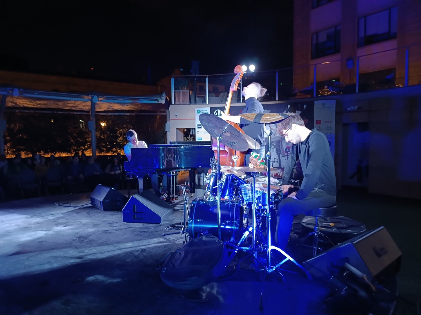 Австрийский джаз под звездами Баку: Simon Raab Trio на сцене Baku Piano Festival 2025 (ВИДЕО, ФОТО)