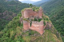 От крепости к крепости – Гедабей: земля исторических памятников (ФОТО)