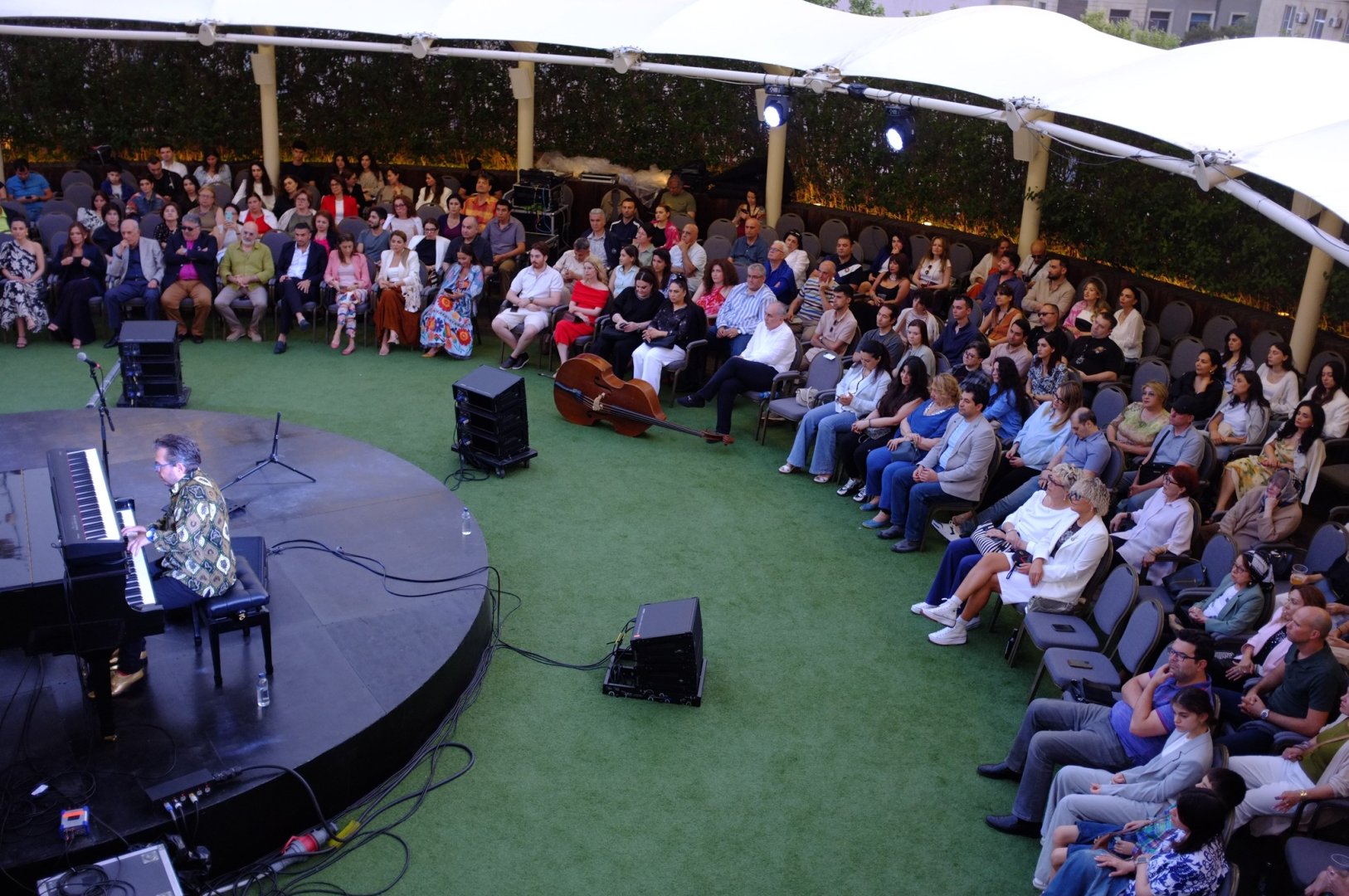 Музыкальное приключение в Баку со всемирно известным джазменом Майком дель Ферро (ВИДЕО, ФОТО)