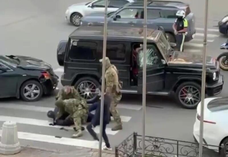 Момент зверского нападения российских силовиков на Шахина Шихлинского (ВИДЕО)