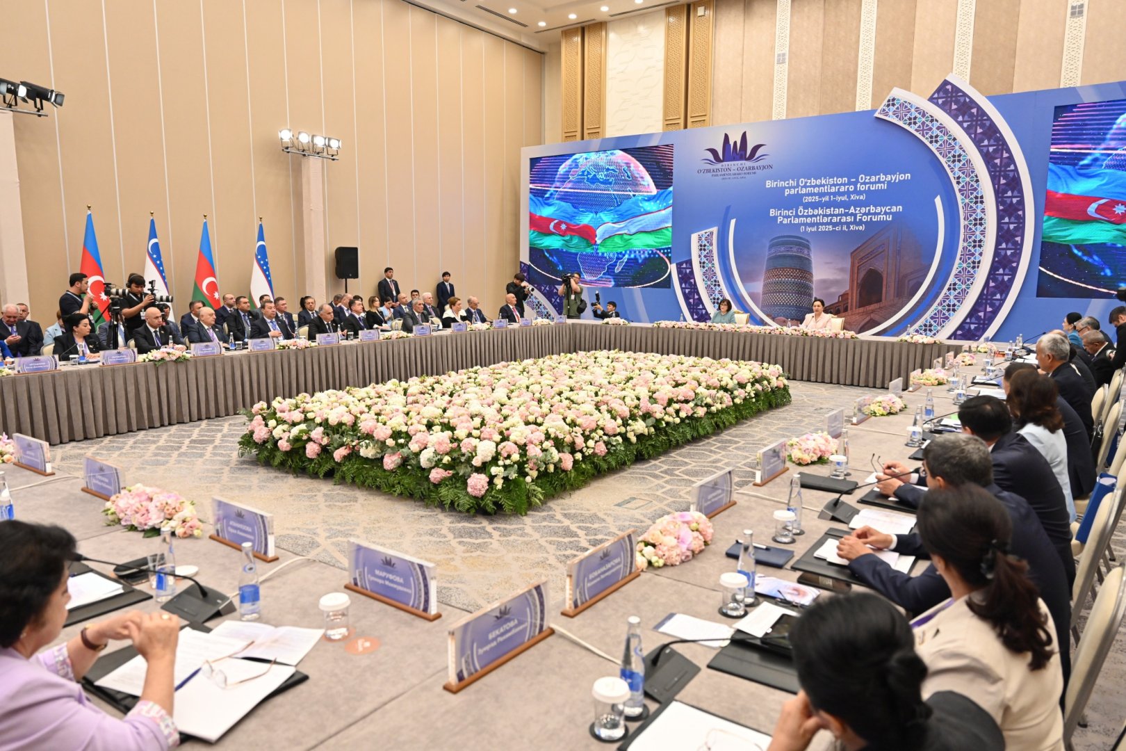 Состоялось открытие 1-го узбекско-азербайджанского межпарламентского форума (ФОТО)