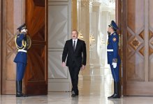 В Баку состоялась церемония официальной встречи Президента Узбекистана Шавката Мирзиёева (ФОТО/ВИДЕО)