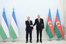 В Баку состоялась церемония официальной встречи Президента Узбекистана Шавката Мирзиёева (ФОТО/ВИДЕО)