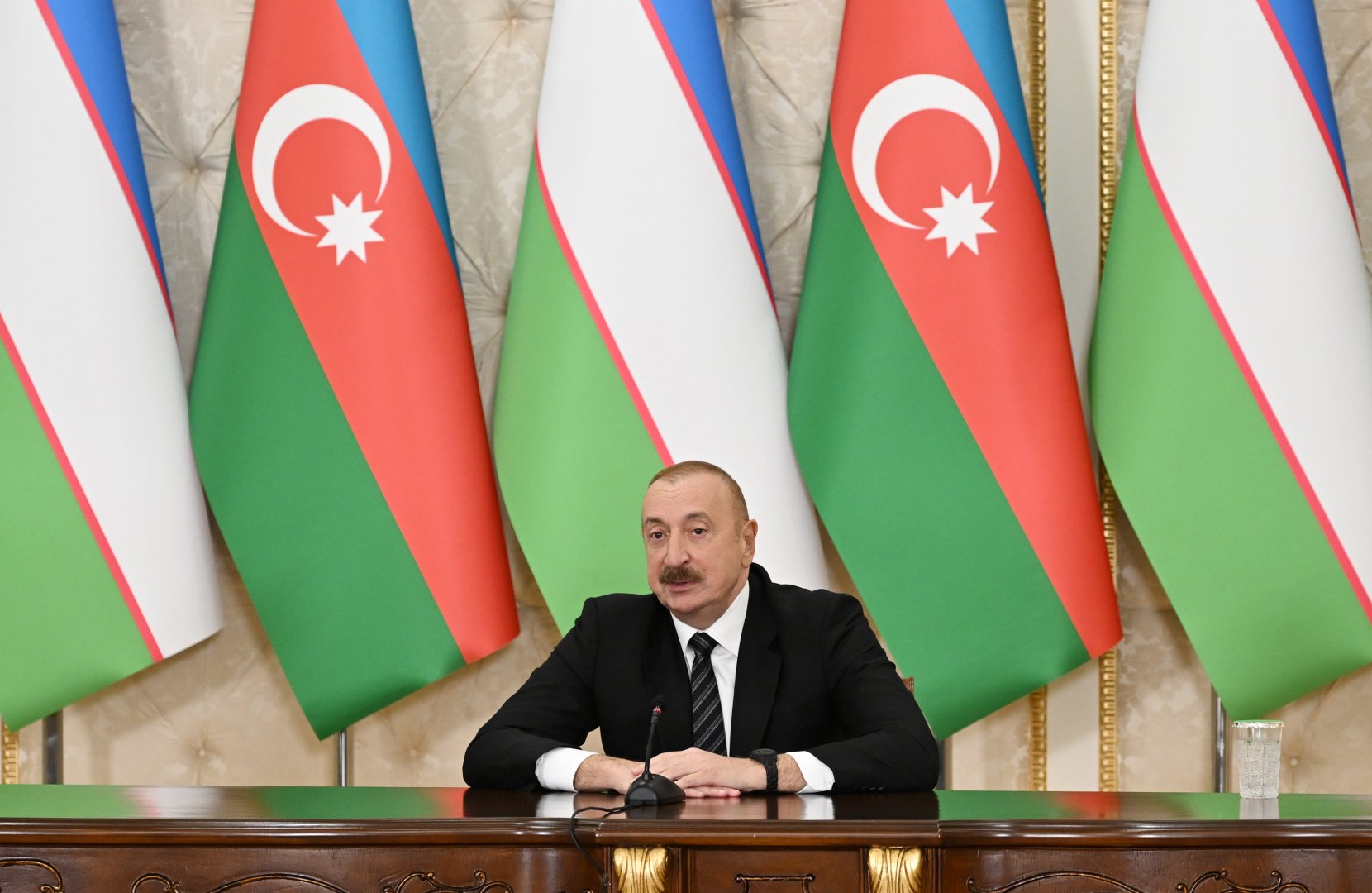 Президент Ильхам Алиев и Президент Шавкат Мирзиёев выступили с заявлениями для прессы (ФОТО/ВИДЕО)