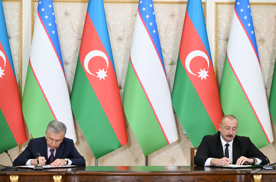 Состоялась церемония обмена документами, подписанными между Азербайджаном и Узбекистаном (ФОТО/ВИДЕО)
