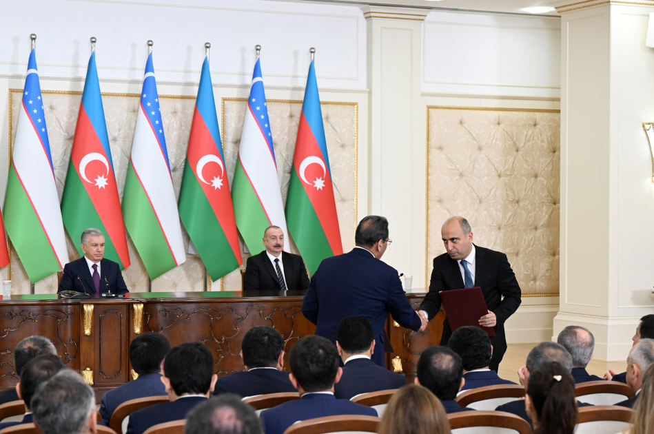 Состоялась церемония обмена документами, подписанными между Азербайджаном и Узбекистаном (ФОТО/ВИДЕО)