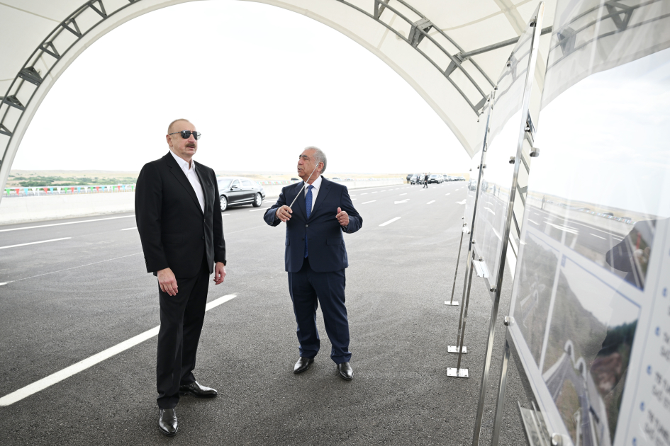 Президент Ильхам Алиев принял участие в открытии дороги Ахмедбейли-Физули-Шуша (ФОТО/ВИДЕО)