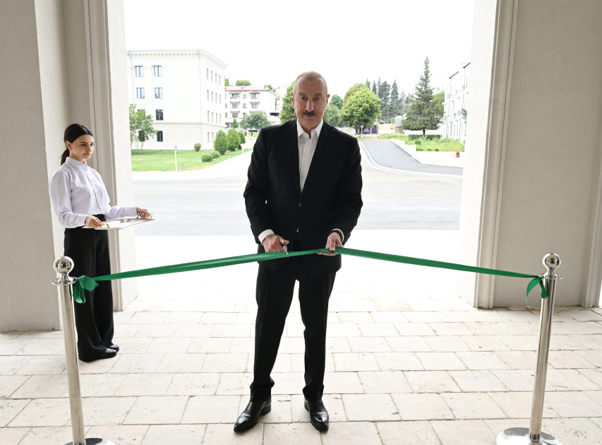 Президент Ильхам Алиев принял участие в открытии Ханкендинского Конгресс-центра (ФОТО/ВИДЕО)