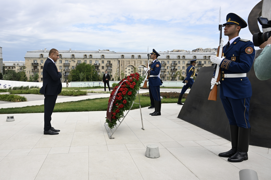 Председатель Национальной ассамблеи Пакистана посетил Парк Победы в Баку (ФОТО)