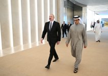 Президент Ильхам Алиев прибыл с рабочим визитом в ОАЭ (ФОТО/ВИДЕО)