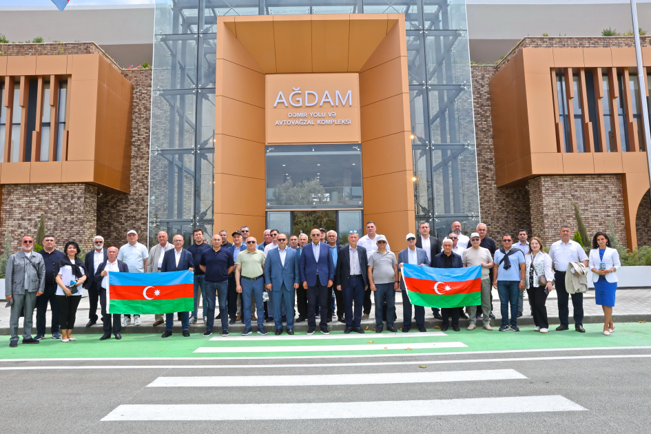 В рамках очередной поездки в Карабах руководители политических партий Азербайджана посетили Агдам (ФОТО)