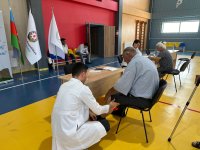 Бригада НИИ травматологии и ортопедии провела обследование жителей в Зангиланском районе (ФОТО)