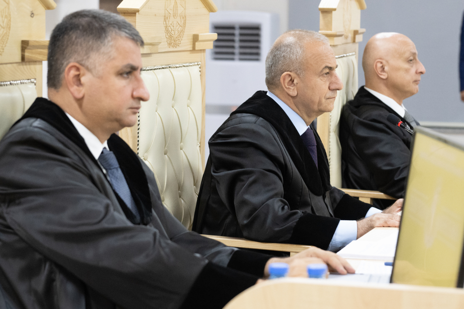 На судебном заседании были продемонстрированы видеокадры пыток, учиненных вооруженными силами Армении при захвате азербайджанцев в плен (ФОТО)