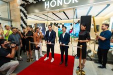 HONOR открывает первый фирменный магазин в Азербайджане (ФОТО)