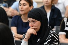 На судебном заседании были продемонстрированы видеокадры пыток, учиненных вооруженными силами Армении при захвате азербайджанцев в плен (ФОТО)