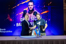 Банк Республика и звезда UFC Рафаэль Физиев подписали соглашение о сотрудничестве (ФОТО)