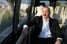 Президент Ильхам Алиев и председатель Халк Маслахаты Туркменистана Гурбангулы Бердымухамедов посетили Sea Breeze (ФОТО/ВИДЕО)